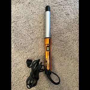 BRAND NEW Bed Head
Curlipops 1'' Tourmaline Ceramic Styling Iron